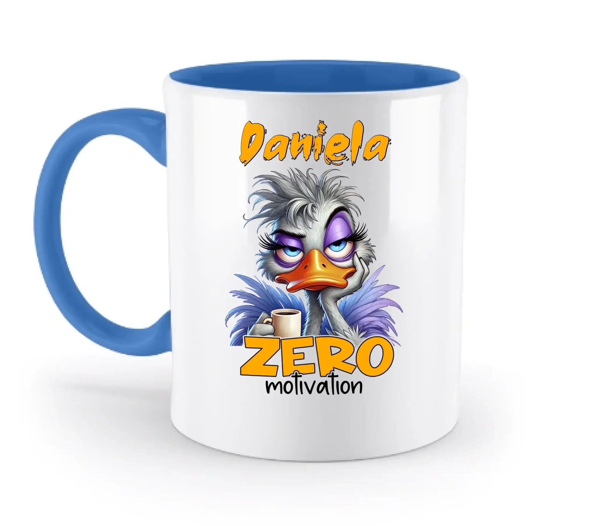 Weiße keramik tasse mit blauem griff und innenfläche, cartoon strauß mit kaffetasse, name daniela, aufdruck zero motivation, personalisierbar und spülmaschinenfest