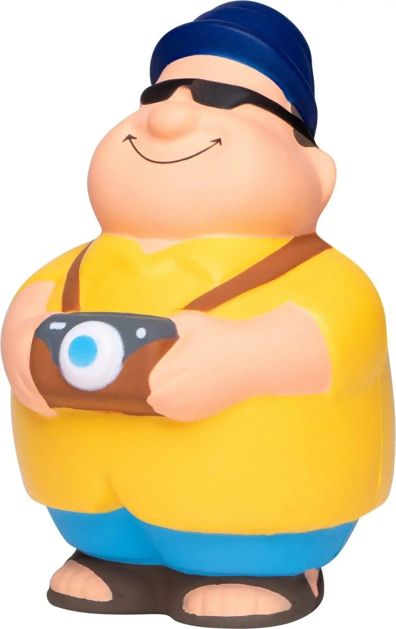 Ein fröhlicher gelb blauer cartoon mann figur touri bert mit kamera anti stress quetsch figur mit sonnenbrille beanie und sandalen