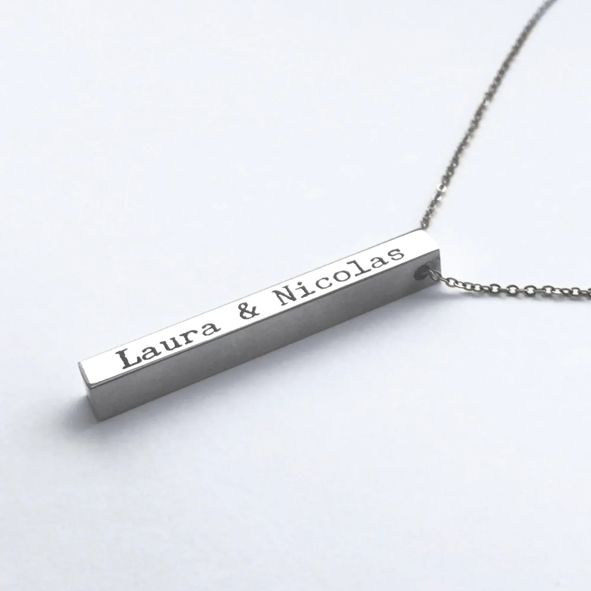 Vertikale Halskette ’Säule’ (Silber) mit Wunschtext-Gravur und Anhänger (personalisierbare Geschenkideen)