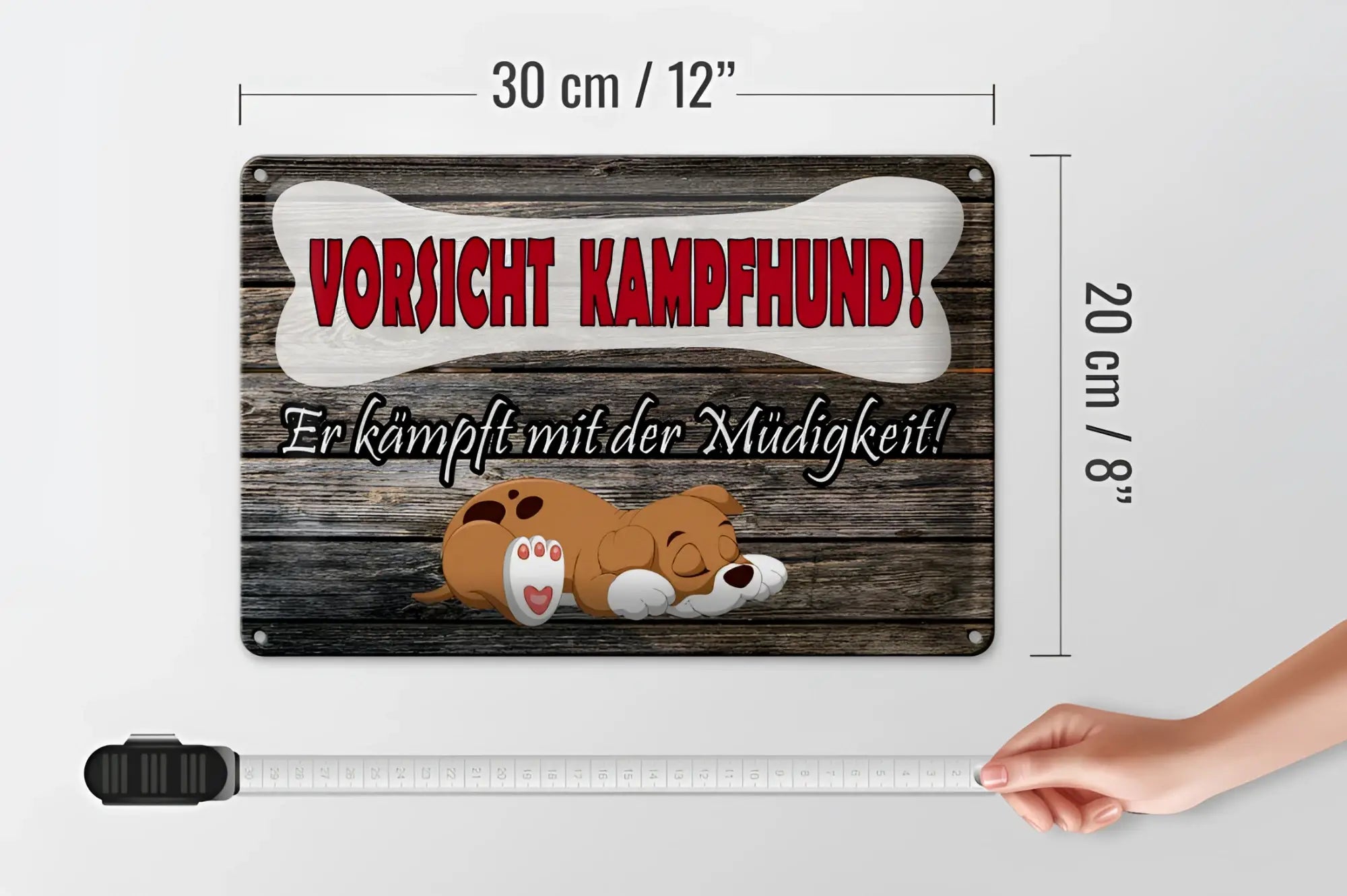 Rustikales blechschild vorsicht kampfhund 20x30 cm aus holz mit knochenförmigem ausschnitt und roter schrift
