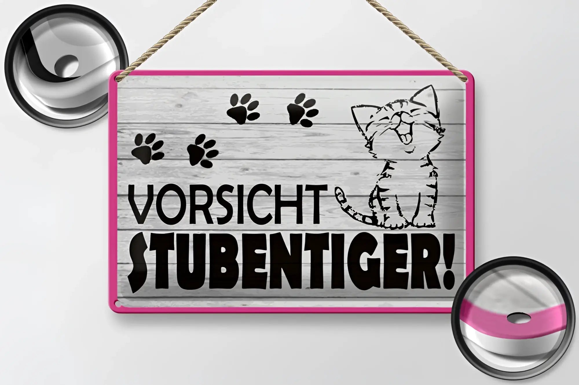 Pink gerahmtes blechschild 20x30cm aus holz mit schwarzen pfoten und cartoon katze mit vorsicht stubentiger text
