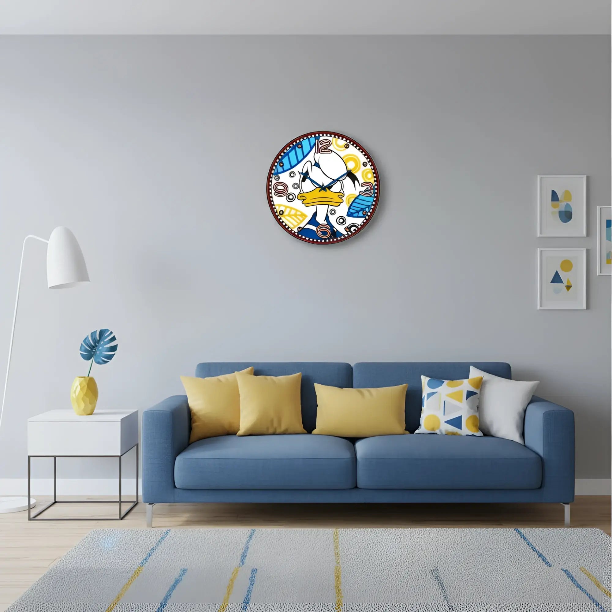Wanduhr donald duck 50 cm mit buntem design und kräftigen blau gelb akzenten von gilde handwerk