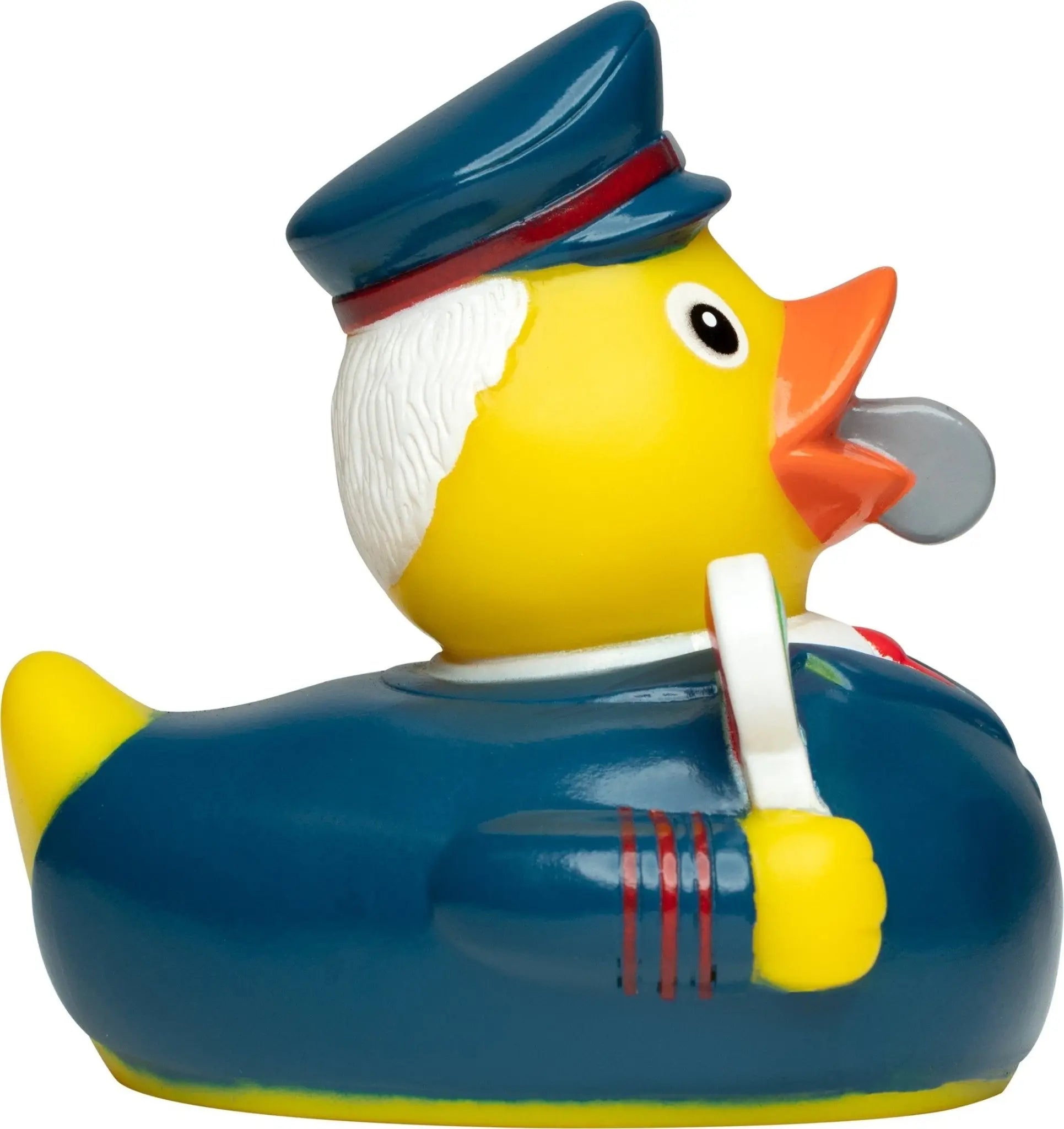 Gelbe quietsche-ente als zugbegleiter in blauem pilotuniform mit rotem streifen und weißen propeller zum baden