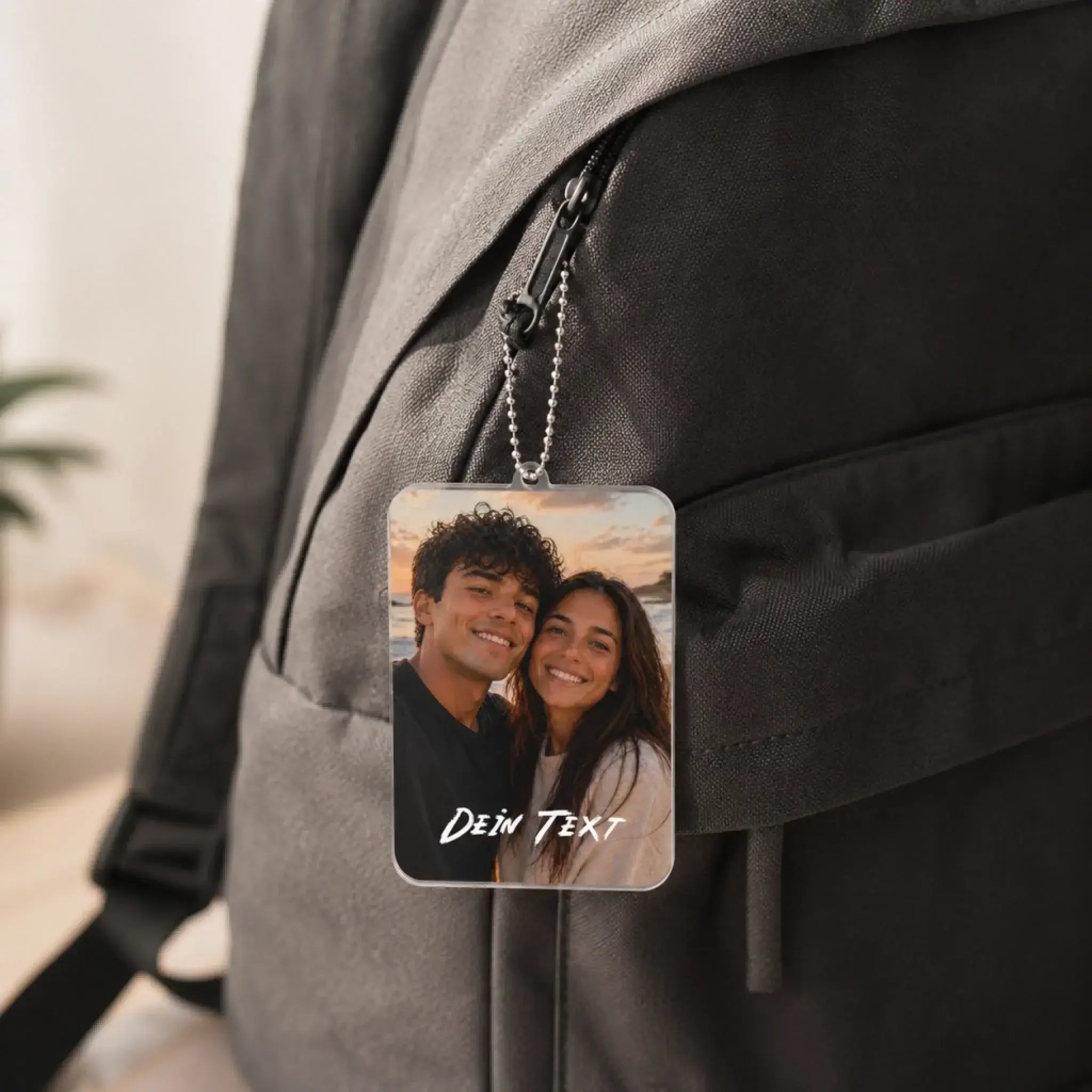 Cara Acryl-Anhänger Rucksack