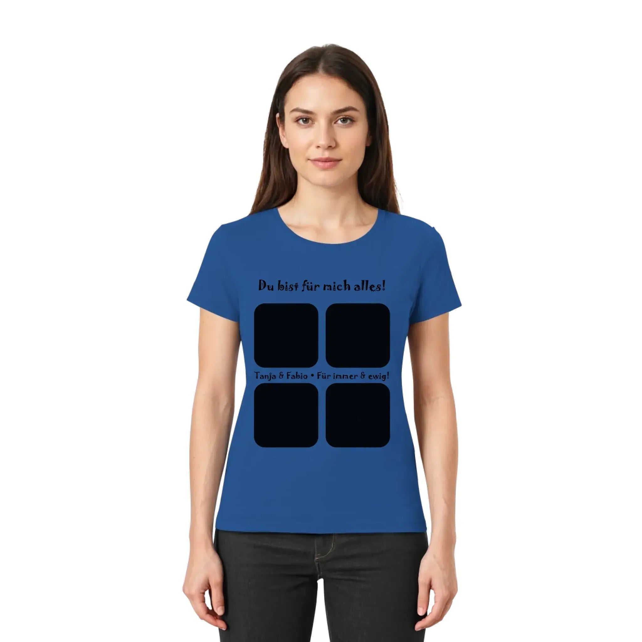 Blaues damen t shirt mit schwarzem text und vier quadratischen patches aus der statement collection von 4er collage