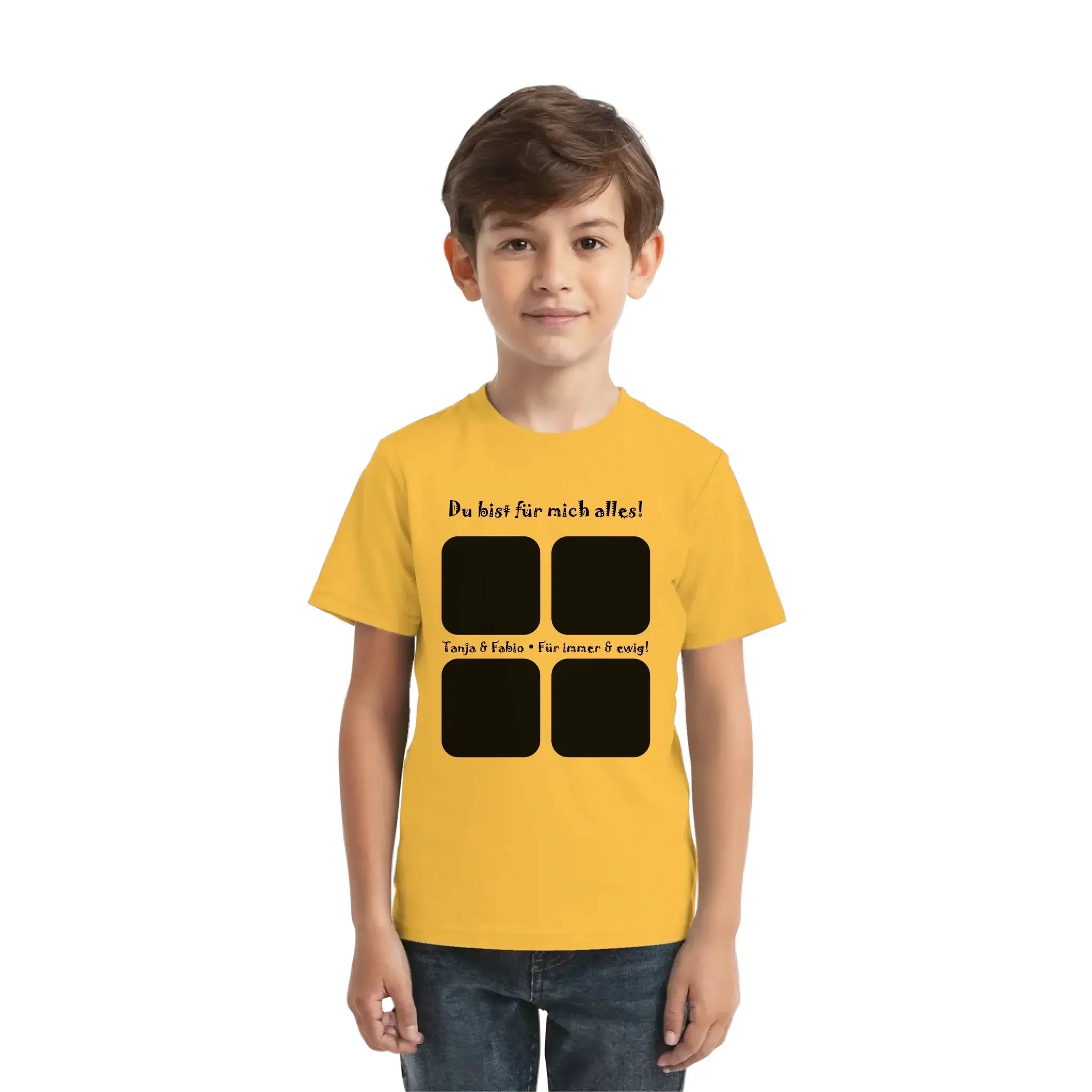 Gelbes kurzarmshirt mit schwarzem text und vier quadratischen patches aus der statement-collection Wunschtext