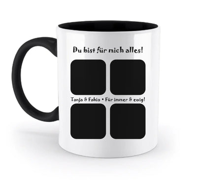 Weiße keramiktasse mit schwarzem griff und innenraum, vier fotofelder und personalisiertem wunschtext