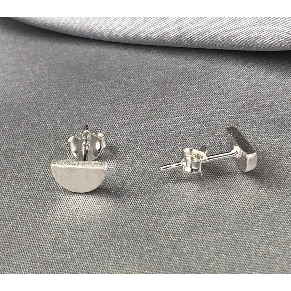 925 Sterling Silber Mini Ohrstecker "Halbmond" - OHR925-29