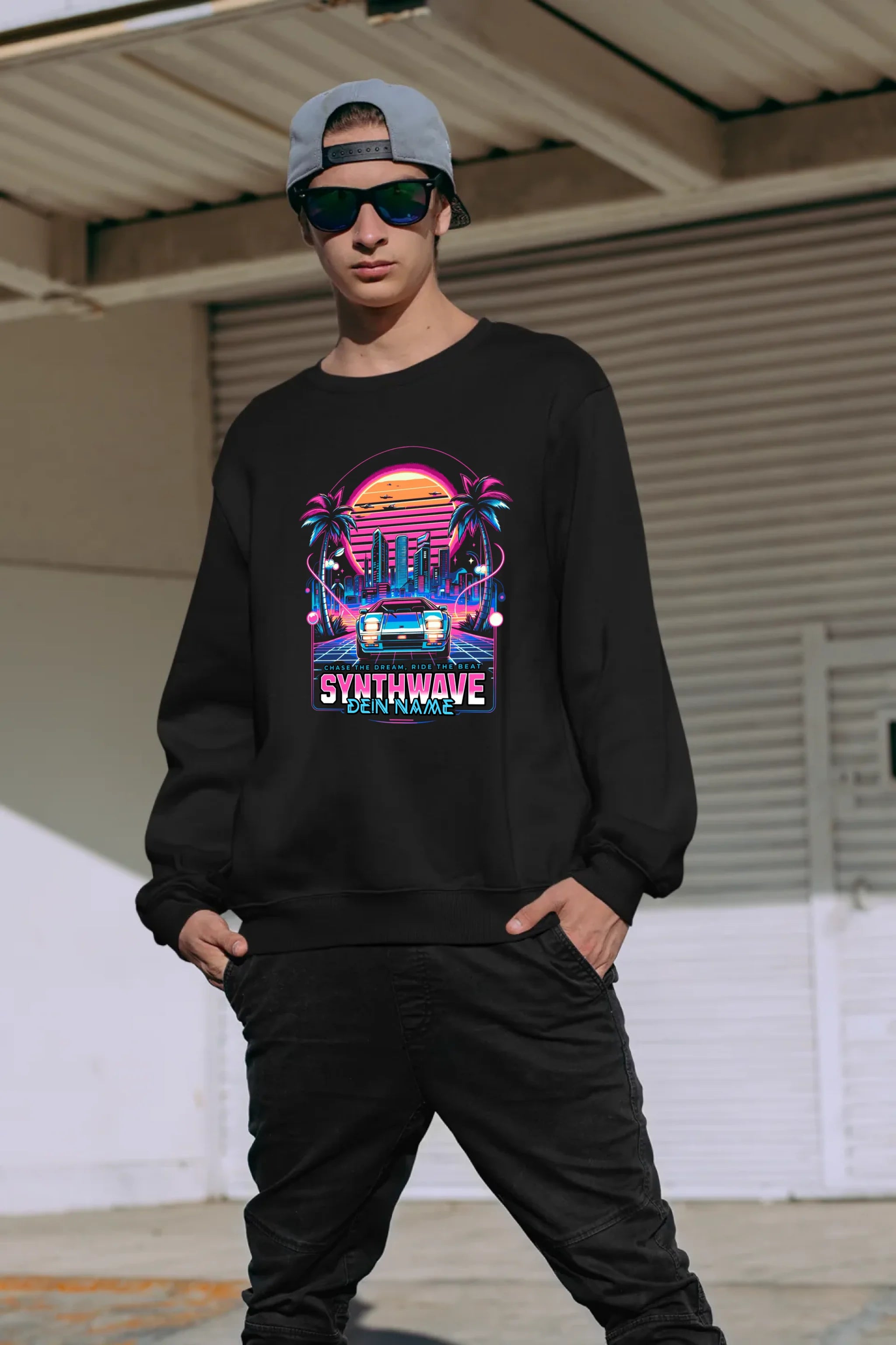 Dein Name • Synthwave • Retro • 80s • Cyberpunk • Unisex Sweatshirt Bio-Baumwolle in 4 Farben XS-3XL • personalisiert