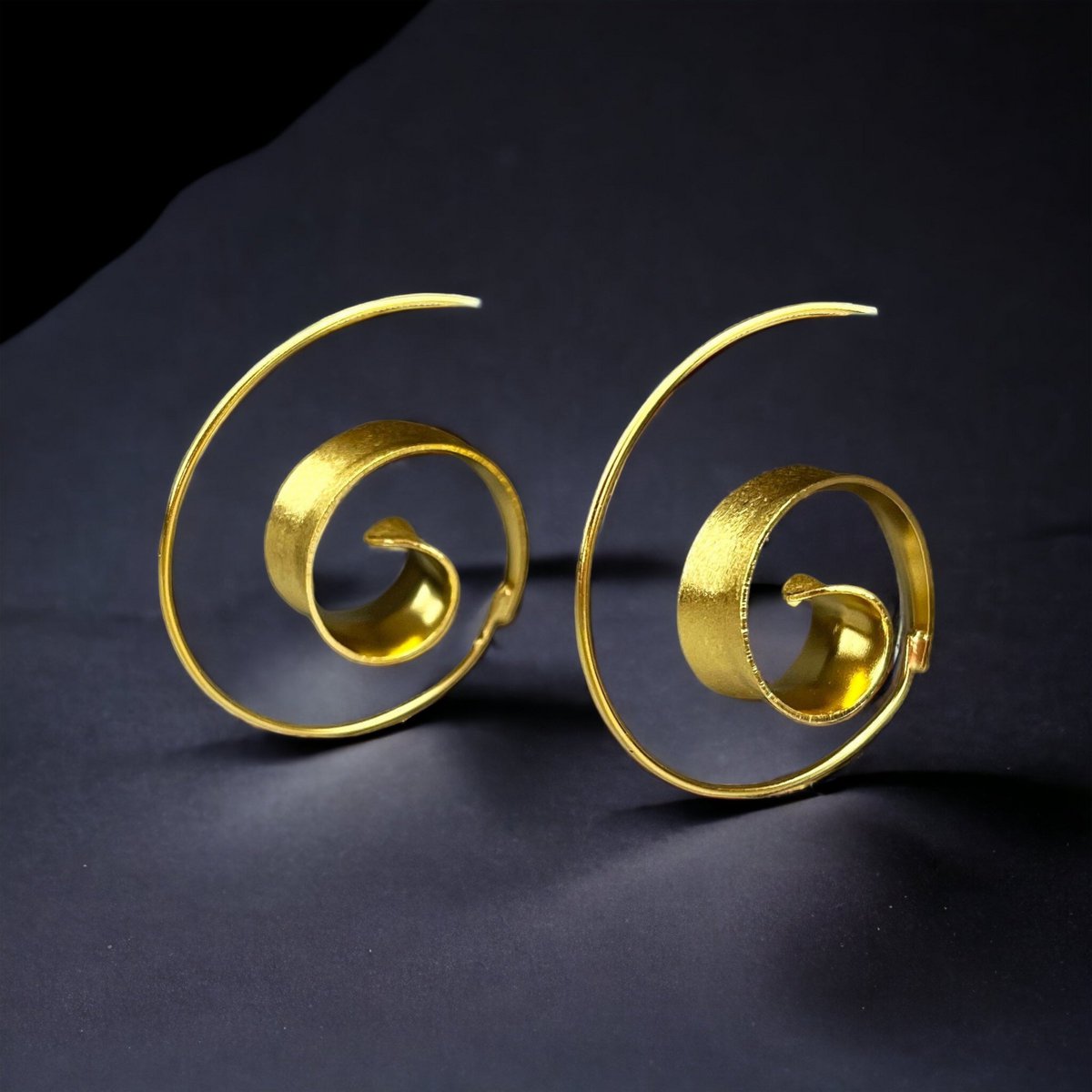 Gold Spiral Ohrringe - 925 Sterling Gold Vergoldete Kreolen Luxuriöse Elegante Ohrhänger OHR925-70