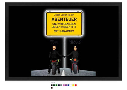 Ortsschild-Designer mit Motorrad-Couple • Fußmatte mit Gummirand 60x40 cm in 12 Farben