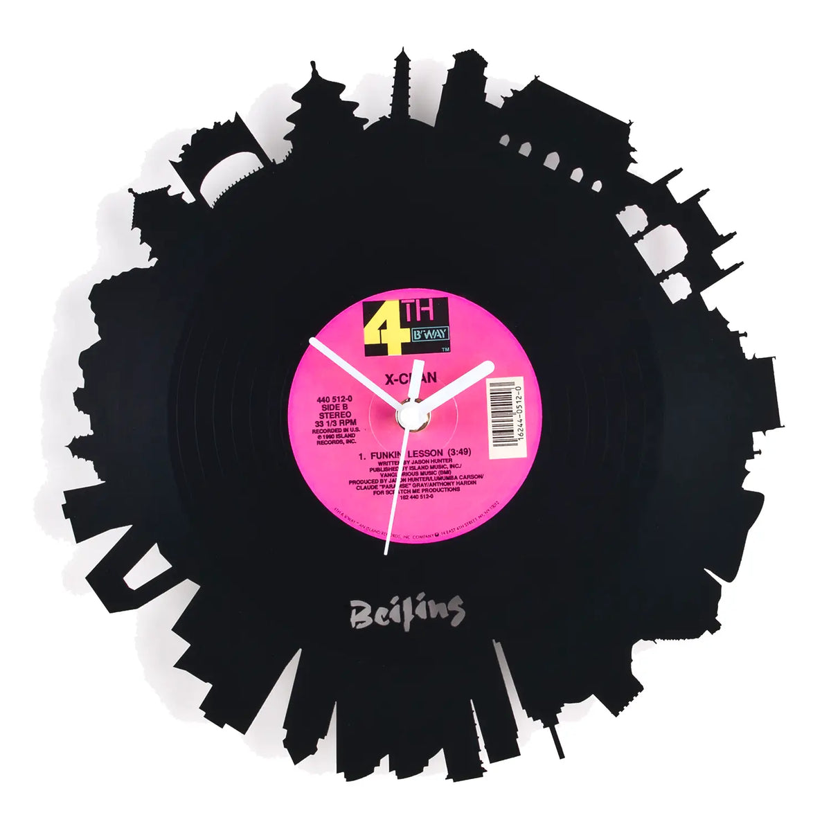 Schallplattenuhr peking schwarze vinyl wanduhr mit rosa label weißen zeigern und peking skyline silhouette