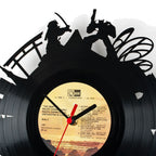 Schallplattenuhr tokio schwarze vinyl wanduhr mit samurai und pferdesilhouette design