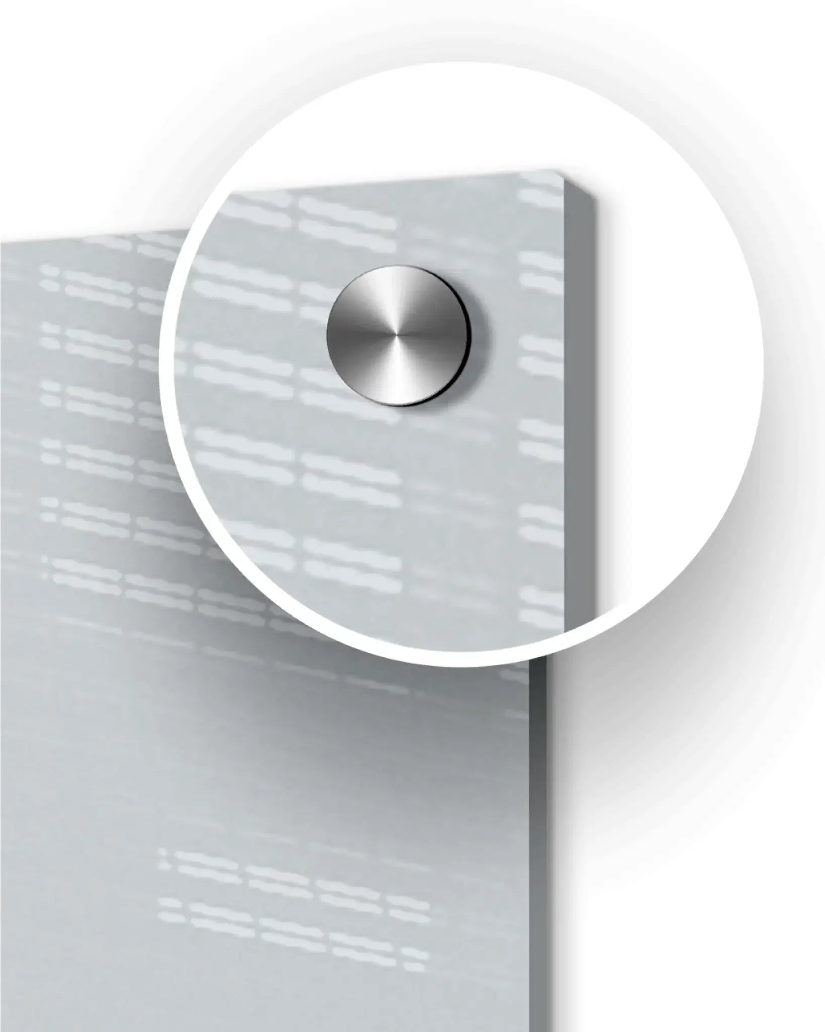 Silberner runder magnetischer akzent aus metall auf frosted glasplatte des acrybild freches duo acrylglas fotogeschenks