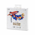 Ballon-set rakete mit roten und blauen luftballons in raketenform und bunten kugelballons wie orange, türkis und silber