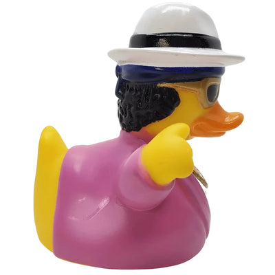 Pink gummiente mit weißem fedora, schwarzen sonnenbrillen und lila jacke von celebri ducks offiziell