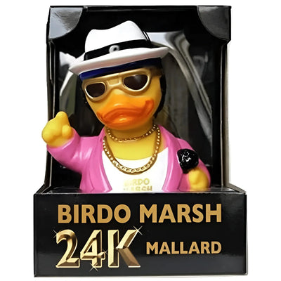 Gelbe gummiente birdo marsh von celebri ducks mit weißem fedora, goldenen sonnenbrillen und pinker jacke