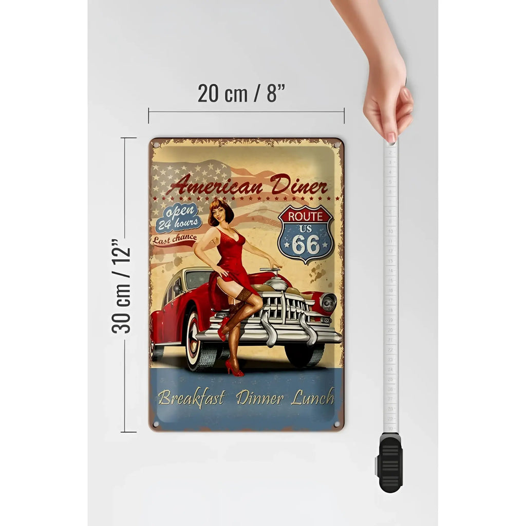 Blechschild retro 20x30cm mit pinup frau in rotem kleid, amerikanischem diner motiv und route 66 schild