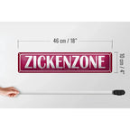 Maroonfarbenes blechschild 46x10 cm mit weißer zickenzone schrift und kleinem text für deko und warnung