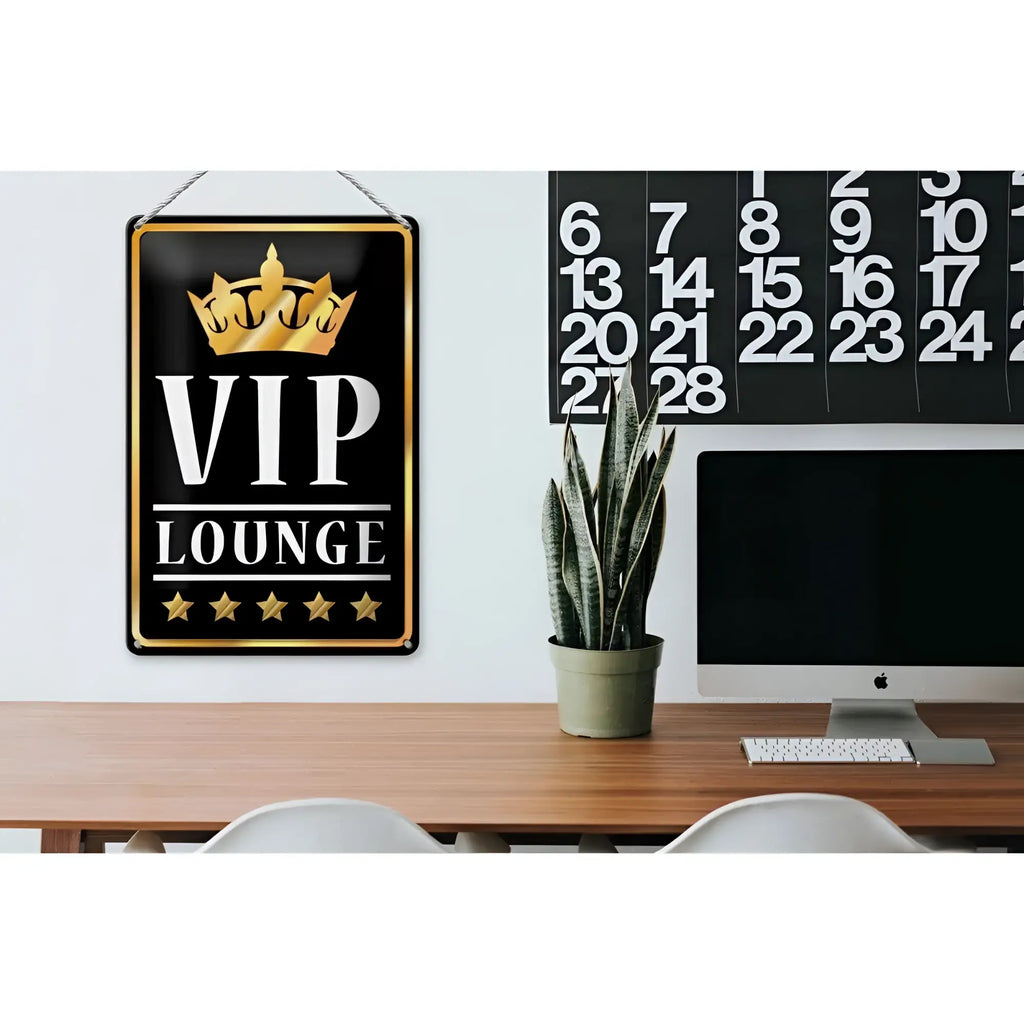 Blechschild vip lounge 20x30cm aus metall in schwarz mit goldener krone und sternen für die 5 sterne bar
