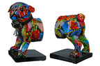 Bunte kunstharz buchstützen bulldogge street art 2 mit glänzender lackierung auf schwarzer basis von gilde