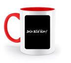 Weiße keramiktasse mit rotem griff und innenfläche schwarz-weißer schrift dein bild hier aus der statement-collection