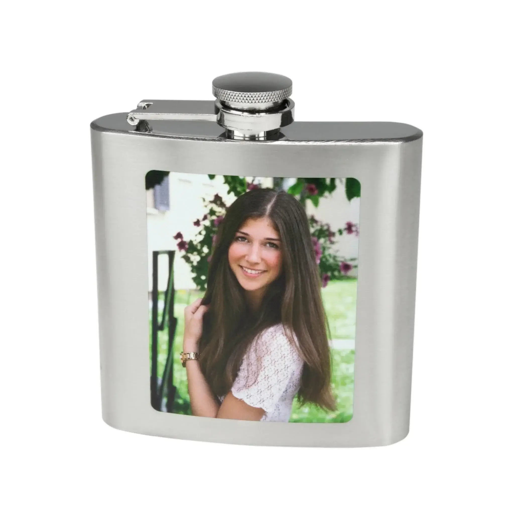 Silberne flasche aus der statement-collection mit dem foto einer lächelnden frau in spitzenkleidung vorne