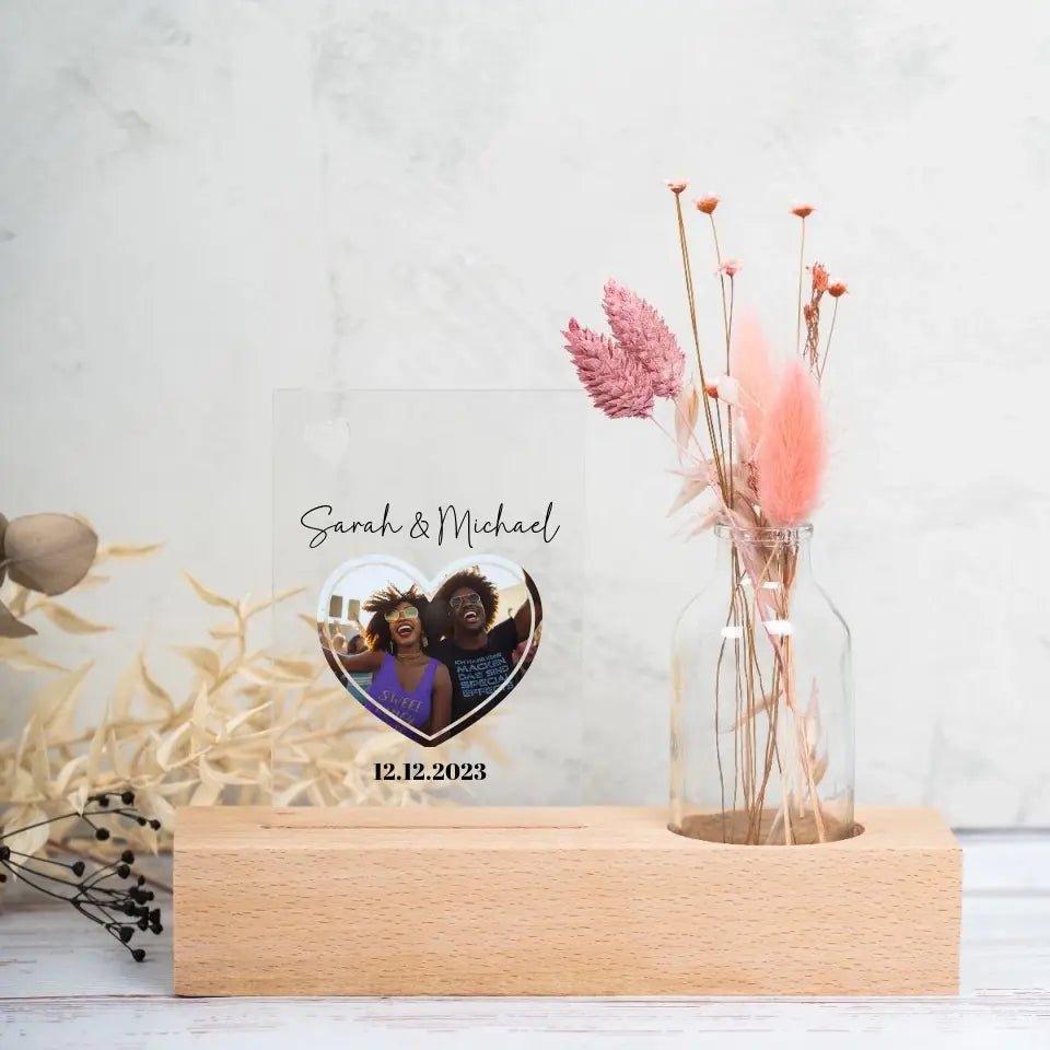 Dein Bild im "Couple - Herz" - Design • Trockenblumenständer - HalloGeschenk.de #geschenkideen# #personalisiert# #geschenk#