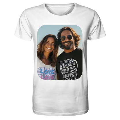 DEIN FOTO auf einem Unisex Premium T-Shirt XS-5XL aus Bio-Baumwolle für Damen & Herren