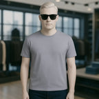 Ein schlichtes graues unisex premium t-shirt mit rundhalsausschnitt aus weicher bio-baumwolle für damen und herren