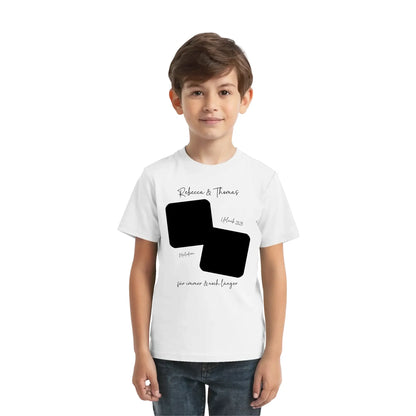 Weiße baumwoll t shirt mit schwarzem grafikdesign und persönlichem text aus der dein foto in 1 4 quadraten statement collection