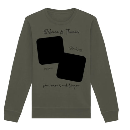 Olivegrünes langarm-sweatshirt mit schwarzem grafikdesign aus zwei überlappenden rechtecken und wunschtext