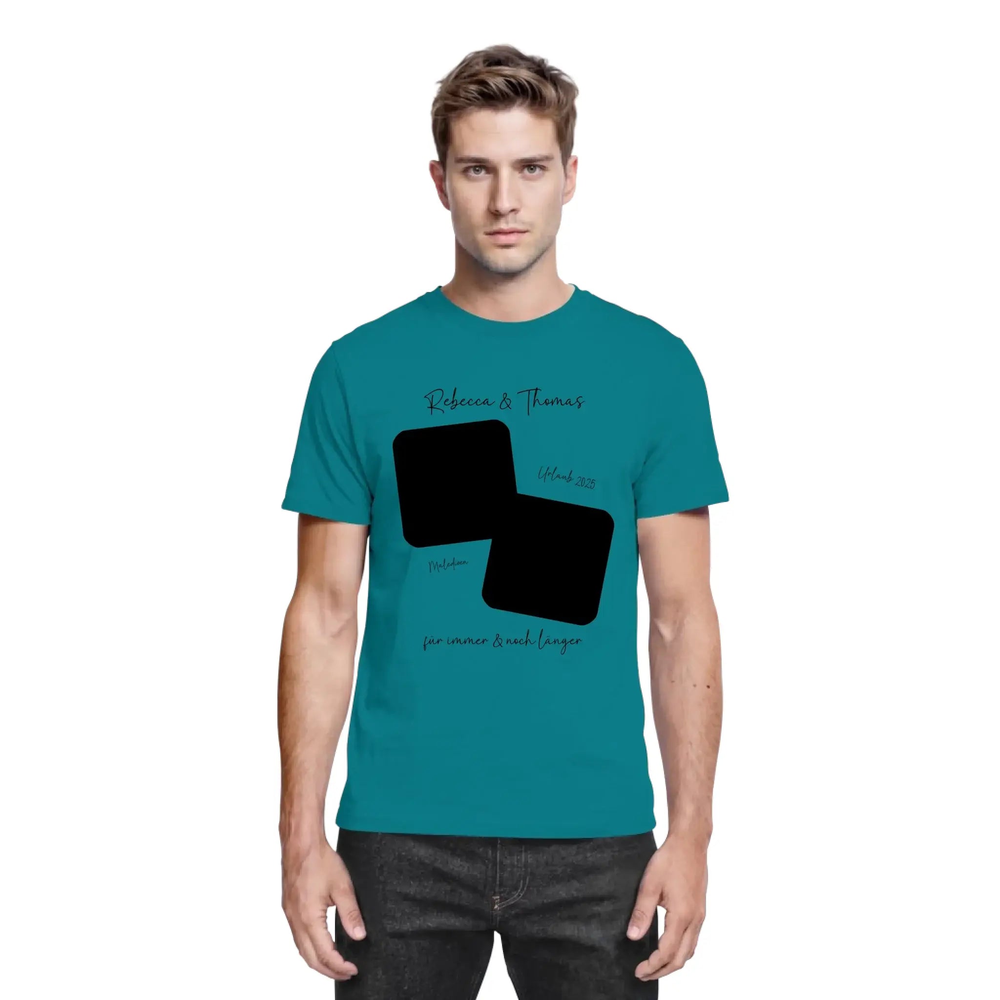 Petrolfarben Baumwoll-T-Shirt with black Grafik of two overlapping squares and customizable cursive text aus der statement collection