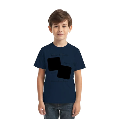 Navyblaues kurzarmshirt mit schwarzem grafikdesign aus zwei überlappenden quadraten und personalisierbarem text