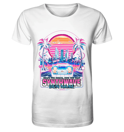 Dein Name • Synthwave • Retro • 80s • Cyberpunk • Unisex Premium T-Shirt XS - 5XL aus Bio - Baumwolle für Damen & Herren • Exklusivdesign • personalisiert von HalloGeschenk.de