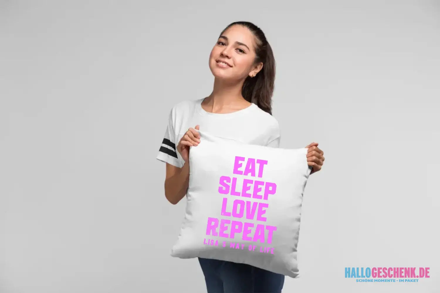 EAT SLEEP LOVE REPEAT + WUNSCHTEXT • Kissen 40x40 cm • personalisiert