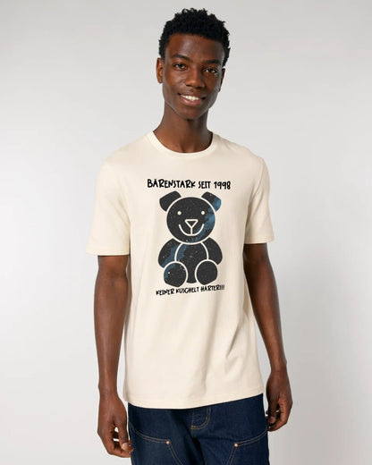 Echte Sternenkarte als Teddybär + Text • Unisex Premium T-Shirt XS - 5XL aus Bio - Baumwolle für Damen & Herren • Exklusivdesign • personalisiert von HalloGeschenk.de