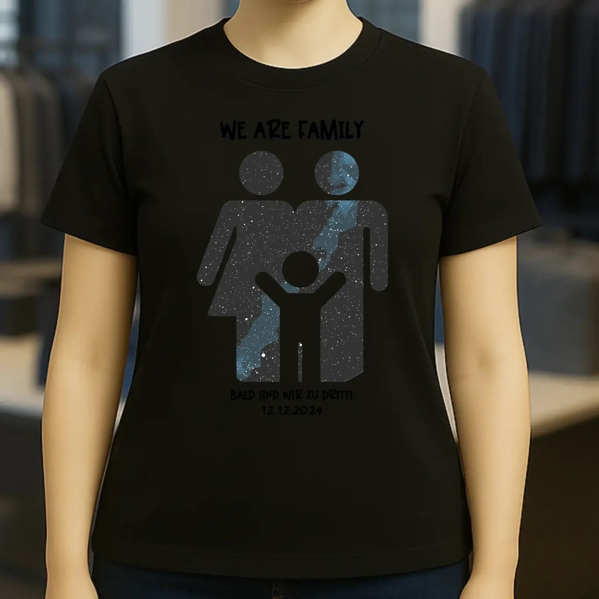 Echte Sternenkarte + Text • Kleine Familie • werdende Eltern • Ladies Premium T-Shirt XS-2XL aus Bio-Baumwolle für Damen • Exklusivdesign • personalisiert