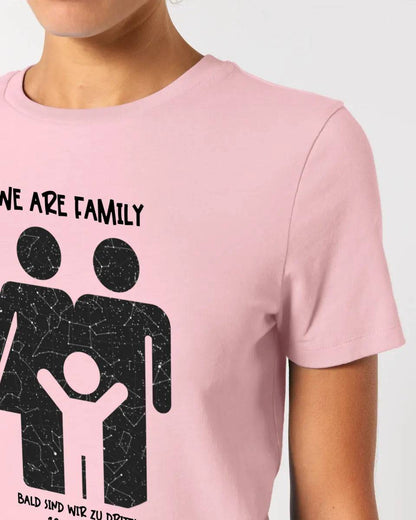 Echte Sternenkarte + Text • Kleine Familie • werdende Eltern • Ladies Premium T-Shirt XS-2XL aus Bio-Baumwolle für Damen • Exklusivdesign • personalisiert