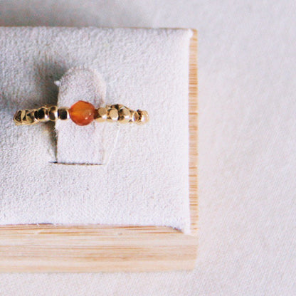 Elastischer Edelstahlring mit Naturstein - Orange/Gold