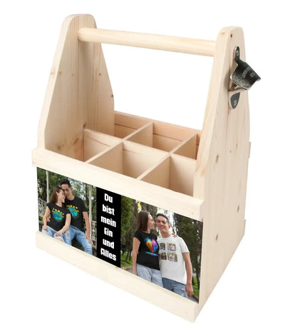 Hellfarbener holz flaschenträger mit griff und integriertem flaschenöffner personalisierbar mit fotoprint