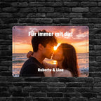 Rechteckiges foto-blechschild aus metall mit romantischem paarfoto bei sonnenuntergang und text für immer mit dir roberto & lina