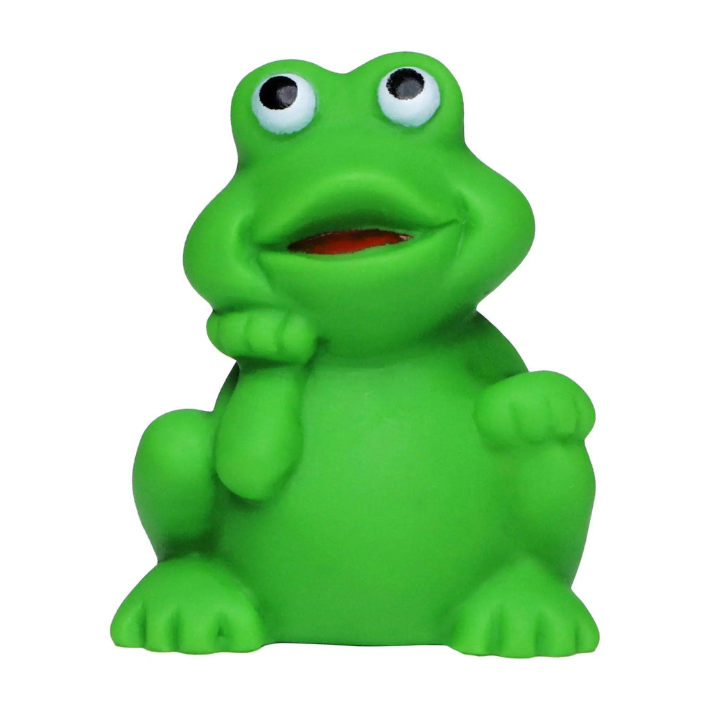 Grüner gummifrosch badetier mit großen weißen augen und rotem mund in nachdenklicher pose quietlyche-frosch