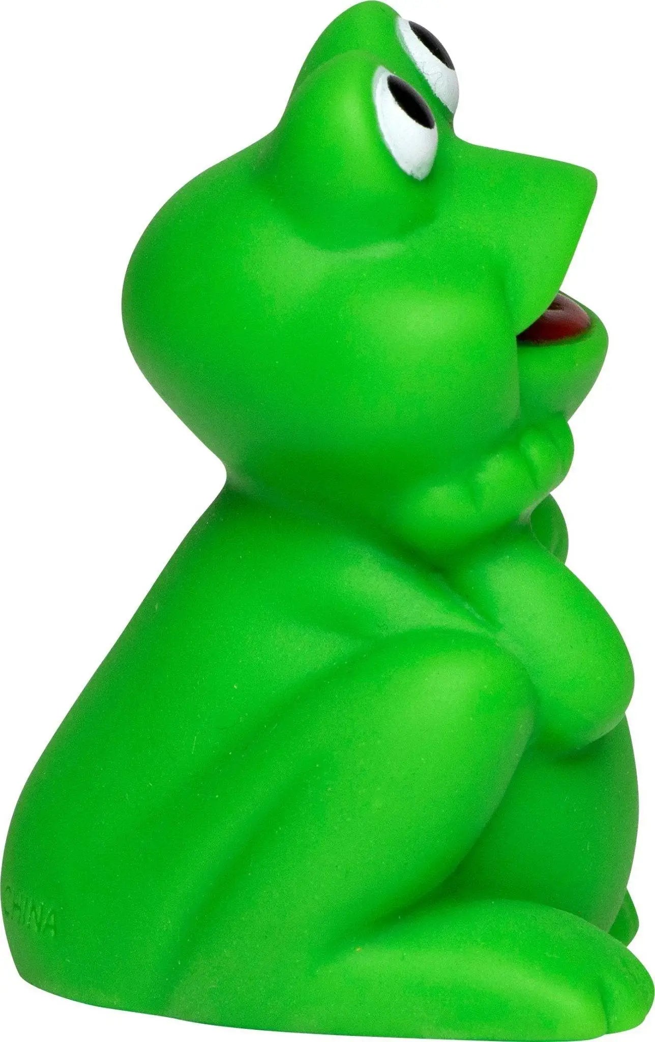 Grüner gummifrosch badetier mit weißen augen und roter zunge aus der abteilung quietsche-ente badeente