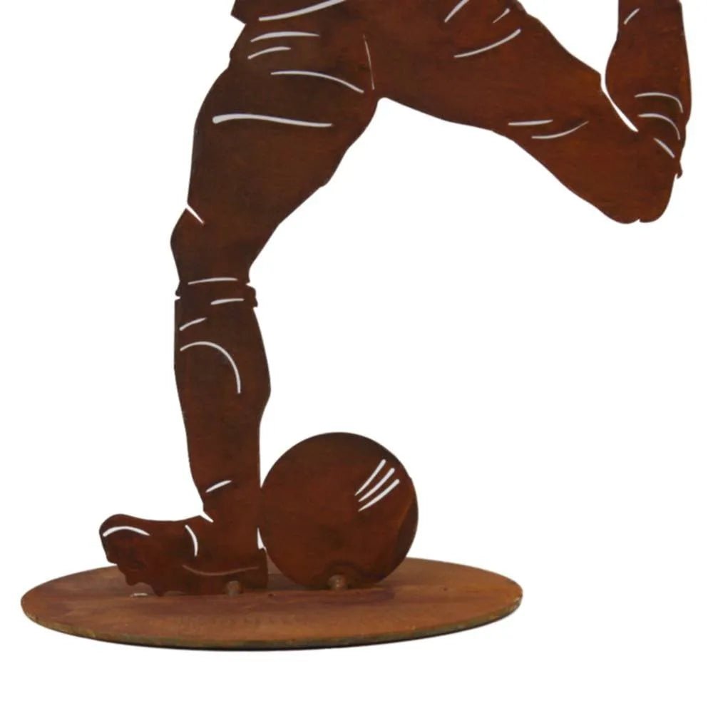 Fußballer Spieler mit Ball | Dekoration Figur aus Metall Rost | Fußballspieler von HalloGeschenk.de