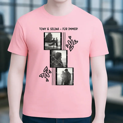 Ein softes rosa unisex t-shirt aus bio-baumwolle mit schwarz-weiß fotocollage und handgezeichneten herzen von tony und selina
