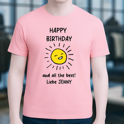 Ein softes rosa unisex t-shirt aus bio-baumwolle mit fröhlicher gelber sonnengrafik und geburtstagstext von stanley stella