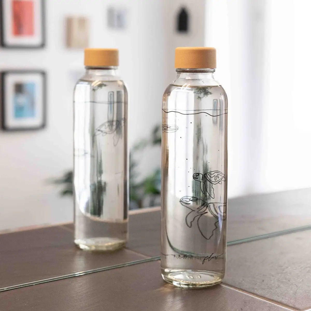 GO WITH THE FLOW 0,7 l Glasflasche
