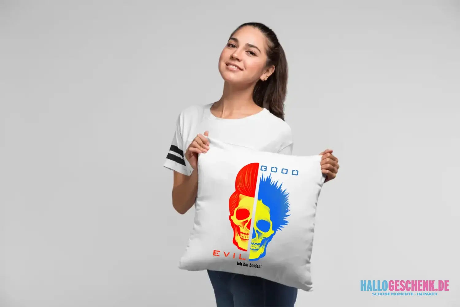 GOOD´N´EVIL - RED-BLUE • Kissen 40x40 cm • Exklusivdesign • personalisiert