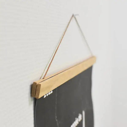 Hängender Magnetrahmen für Rubbelposter 51 cm